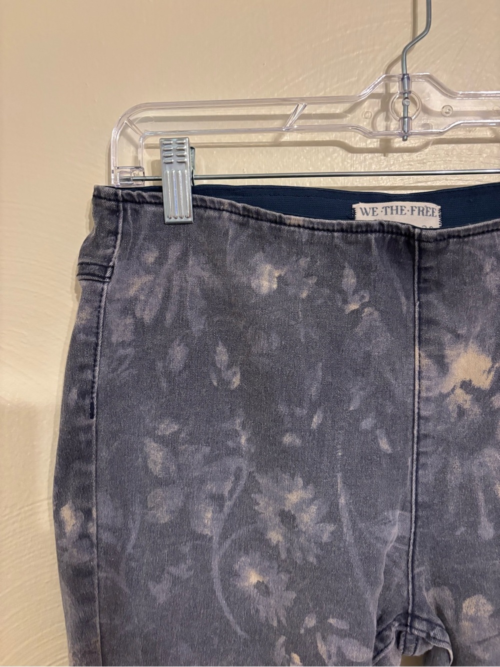 Free People We The Free 30 Floral Flare Jeans Raw Hem - Picture 8 of 10
